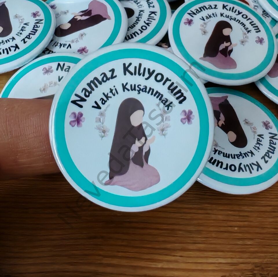 Namaz Kılıyorum-Kız Rozet