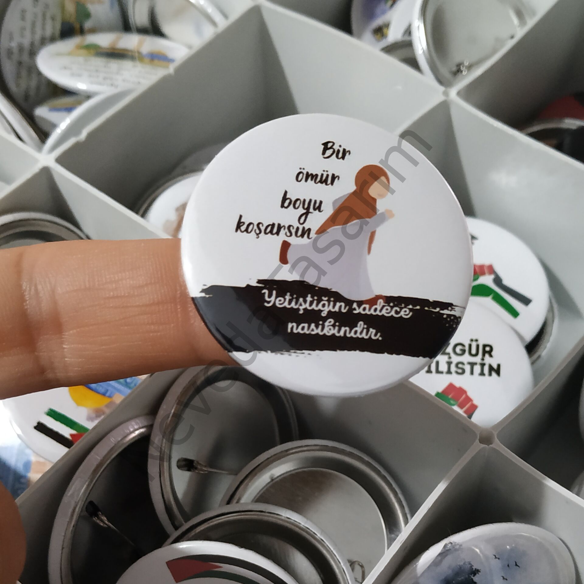 Yetiştiğin Sadece Nasibindir - Rozet