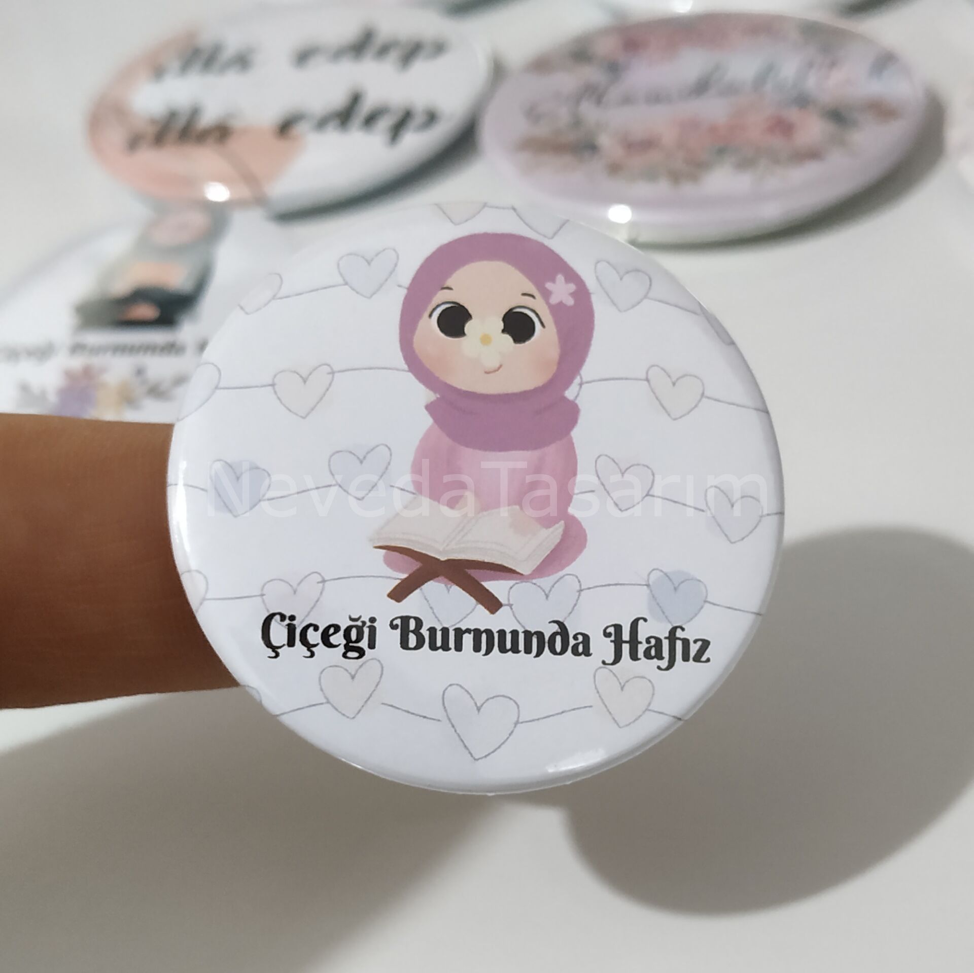 Çiçeği Burnunda Hafız - Rozet 44mm Model 2