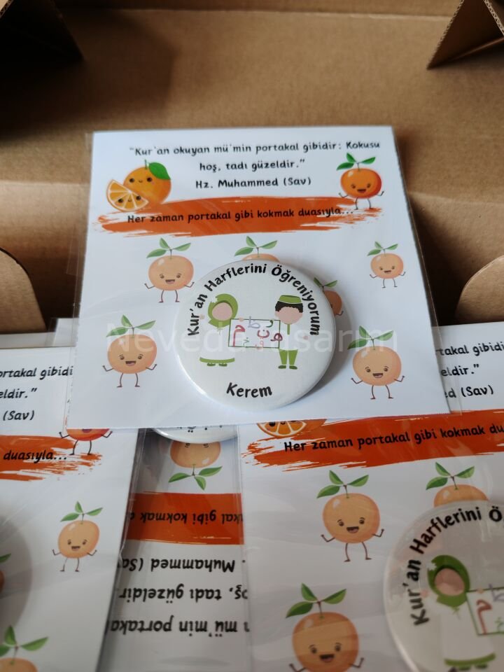 Kuran Harflerini Öğreniyorum - İsme Özel Kartlı Rozet