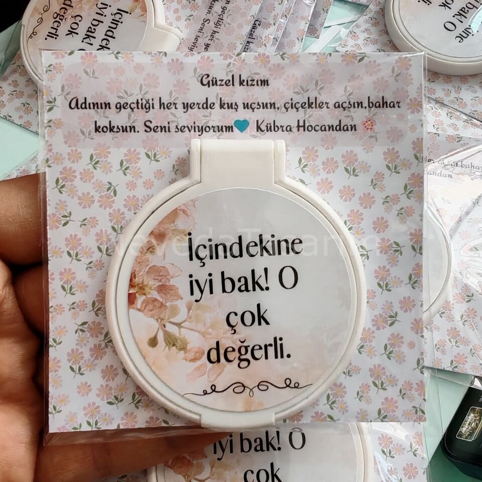 İçindekini İyi Bak - Kartlı Ayna