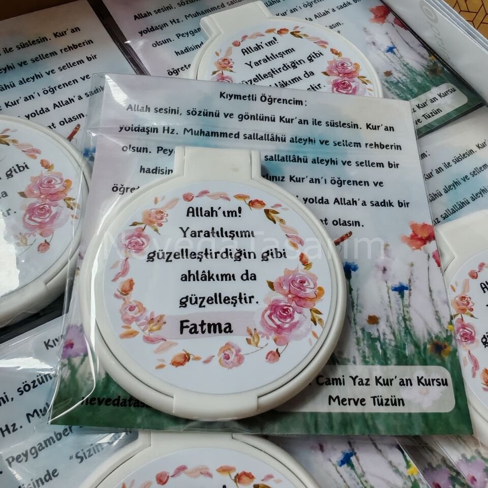 Ahlâkımı da Güzelleştir - İsme Özel Kartlı Ayne