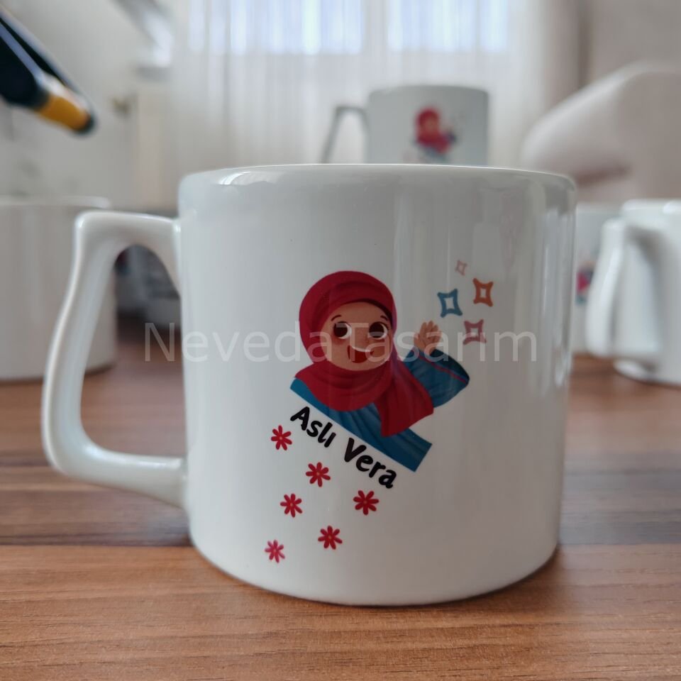 Kız Çocuk İsme Özel Kupa