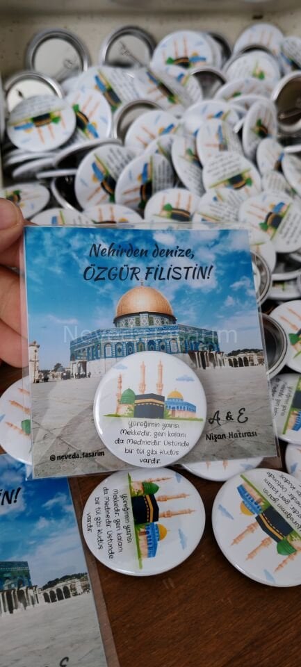 Nişan Hatırası - Kartlı Rozet