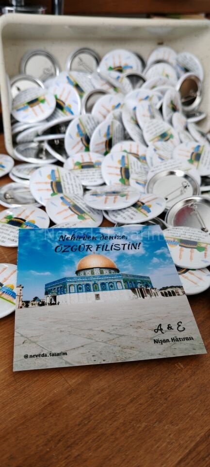 Nişan Hatırası - Kartlı Rozet