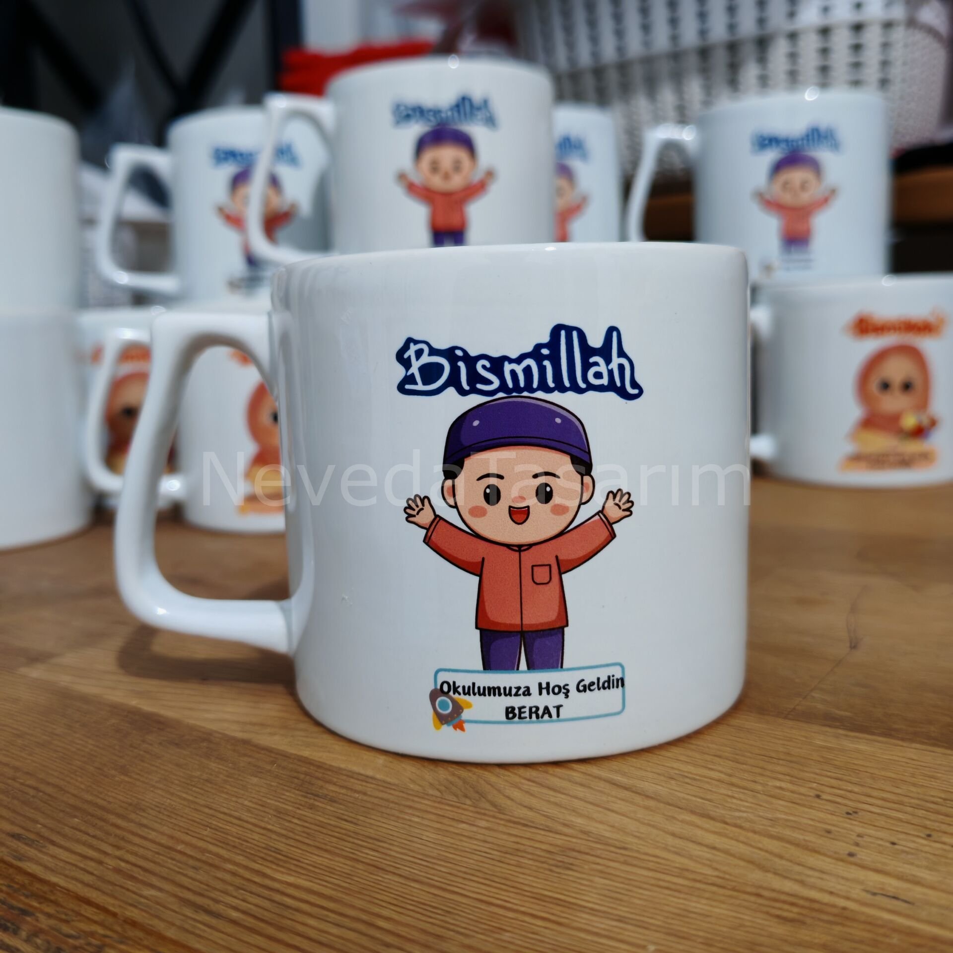 Okulumuza Hoş Geldin - Erkek Çocuk İsme Özel Kupa