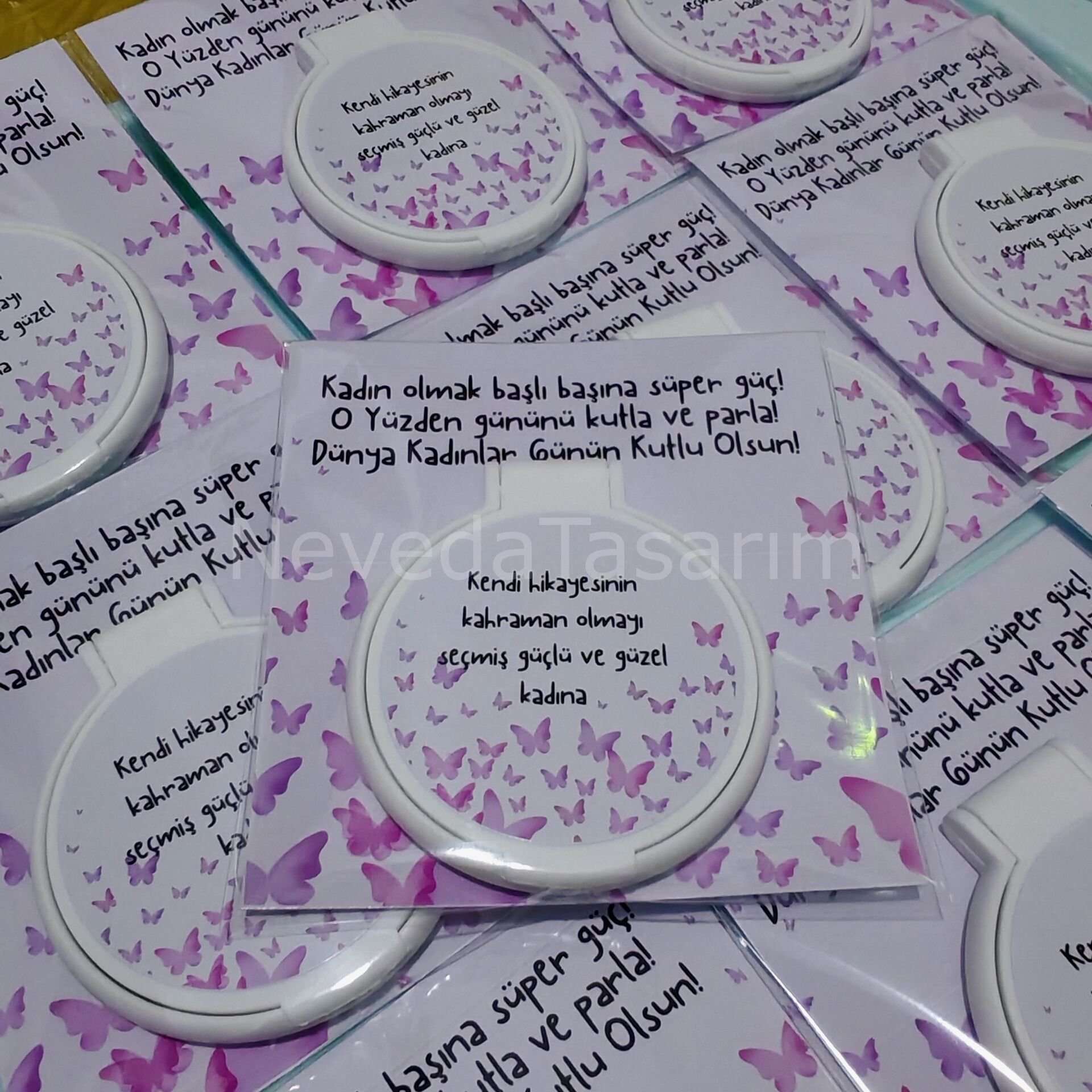 Kadınlar Günü Hediyesi - Kartlı Ayna