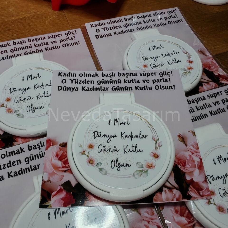 Kadınlar Günü Hediyesi - Kartlı Ayna